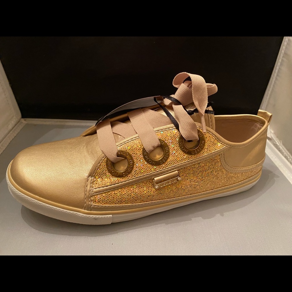 Dereon Gold Triplets MG Sneaker Sz 10 New